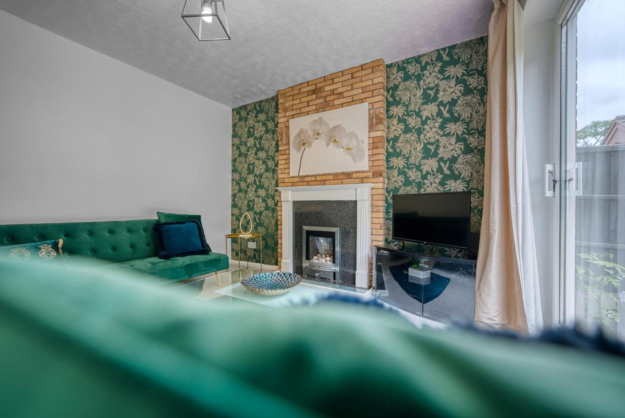 Capri 13 Sa - 3 Bed House, Close To Loughborough University & M1 Motorway, Free Wifi, Big Garden, Ample Parking- Ask For Contractor Rates! Exterior foto